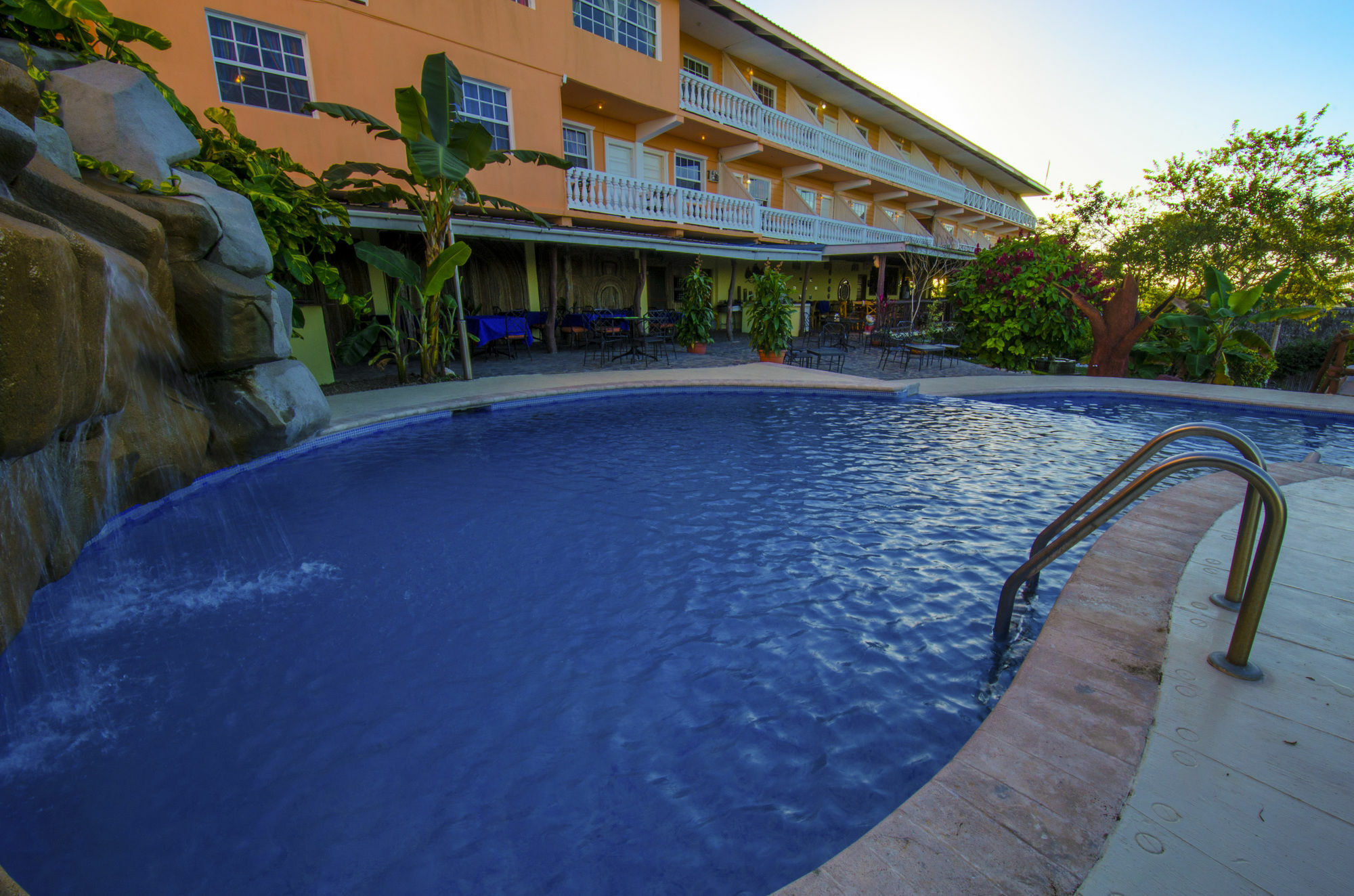 Cahal Pech Village Resort Сан Игнасио Екстериор снимка